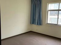 4室2廳2陽(yáng)臺(tái) 幸福花園臥室