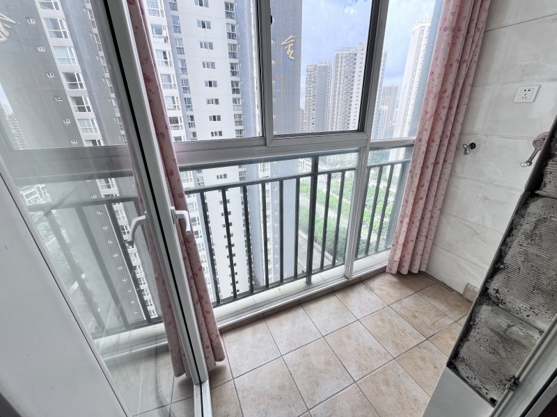 2室2廳2陽臺 金江小區(qū)云苑陽臺