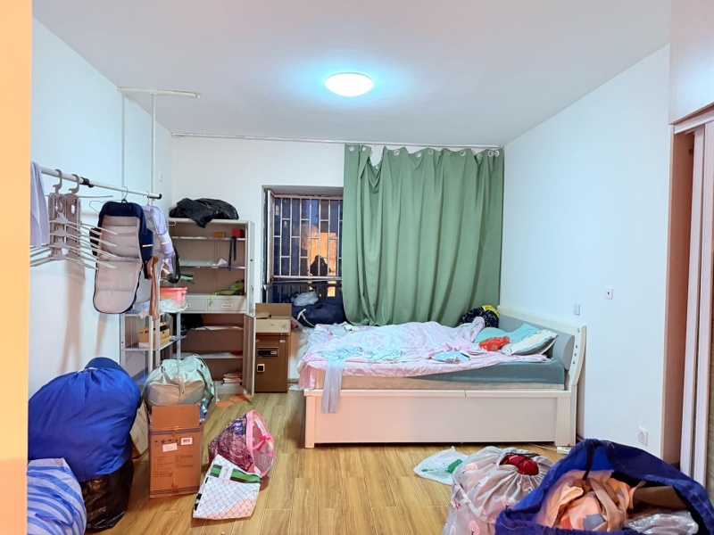 3室2廳2陽臺 新亞洲星云園臥室