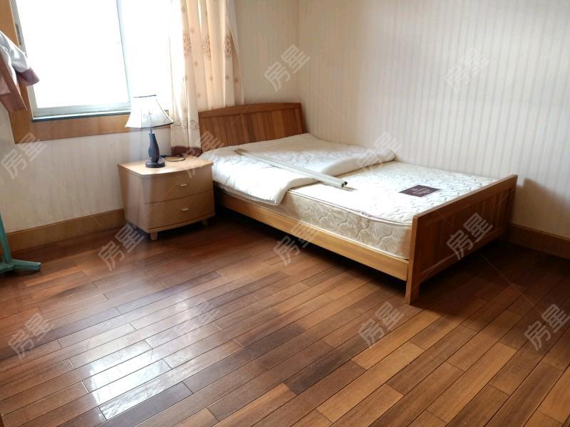 4室2廳1陽(yáng)臺(tái) 丹霞路245號(hào)臥室