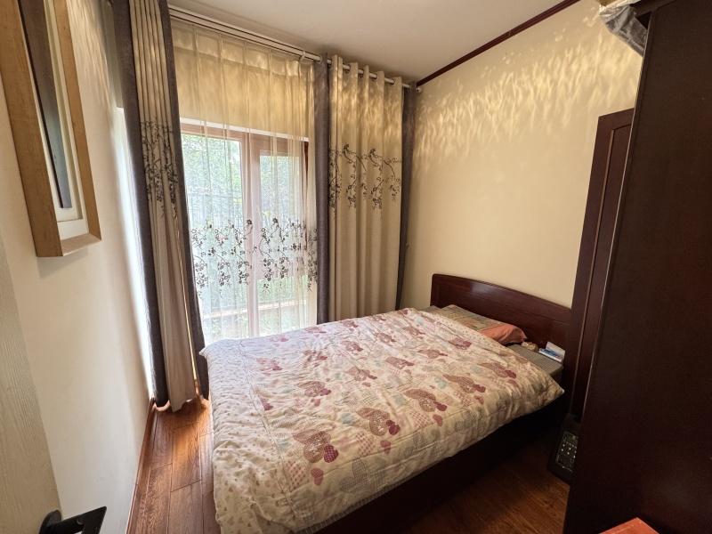 3室2廳1陽臺 滇池衛(wèi)城尚層臥室