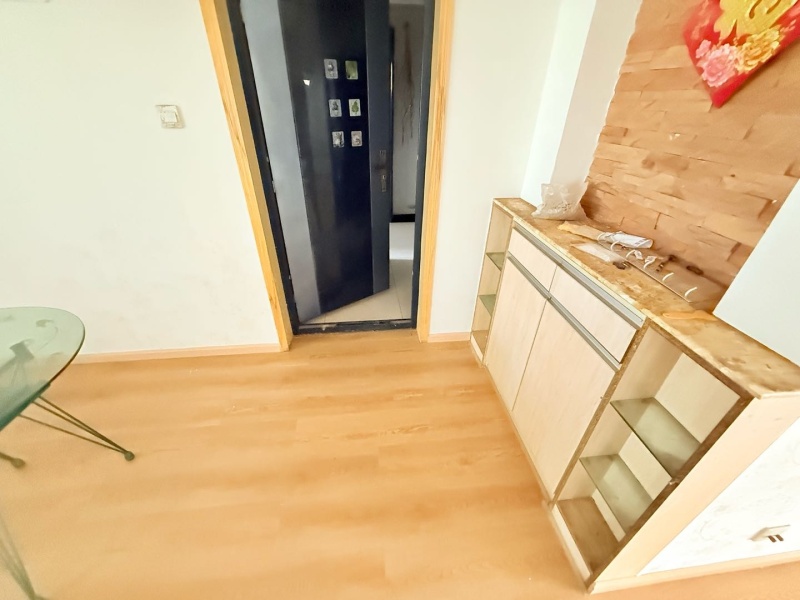 4室2廳1陽(yáng)臺(tái) 云南映象C區(qū)門廳