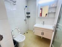 4室2廳2陽臺(tái) 華夏四季二期衛(wèi)生間