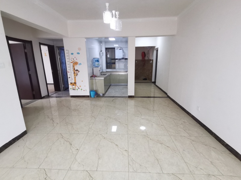 3室2廳2陽臺 潤城第三大道餐廳