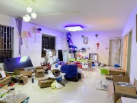 3室2廳2陽臺 新亞洲星云園客廳