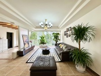 4室2廳2陽(yáng)臺(tái) 云南映象C區(qū)客廳