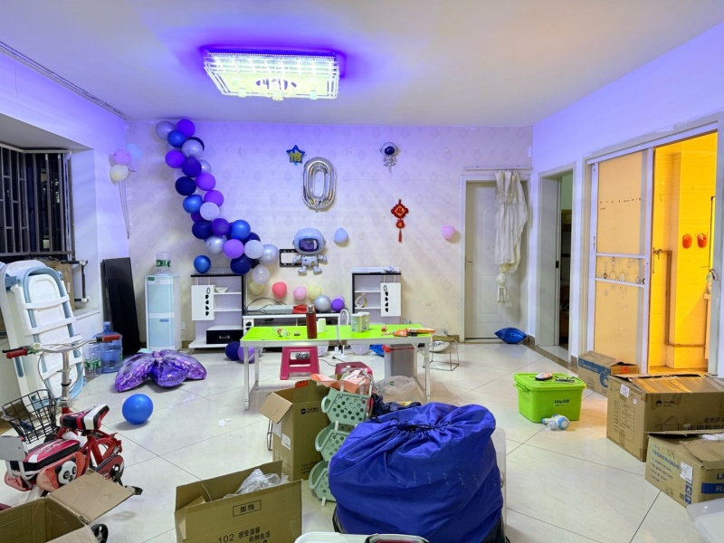 3室2廳2陽臺 新亞洲星云園客廳