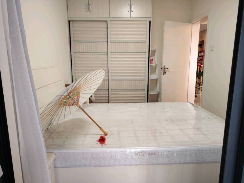 3室2廳1陽臺(tái) 中天城天闊臥室