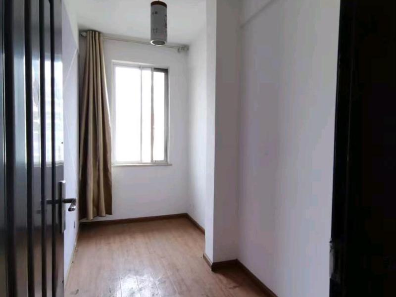 6室3廳2陽臺 夏意雅園臥室