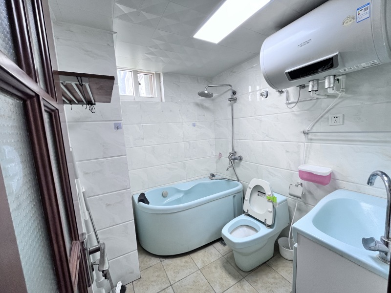 2室2廳2陽臺 金江小區(qū)云苑衛(wèi)生間