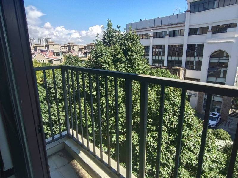 4室2廳2陽臺 萬和花園陽臺