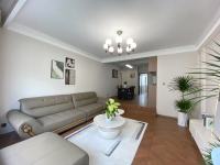 3室2廳2陽臺 云南映象C區(qū)客廳