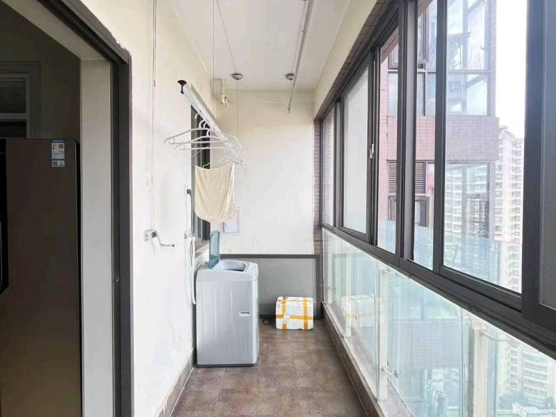 3室2廳2陽臺(tái) 和諧世紀(jì)陽臺(tái)