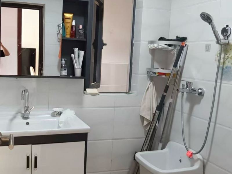 3室2廳2陽臺 保利大家衛(wèi)生間