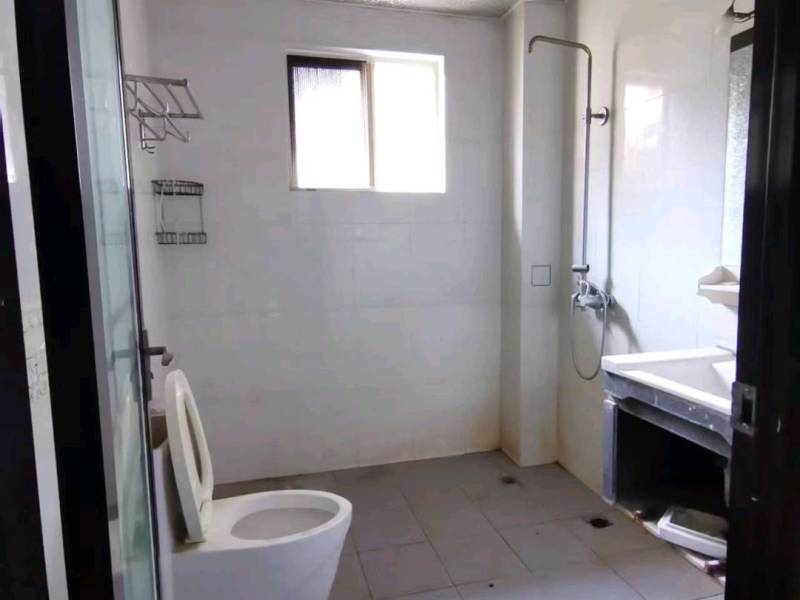 6室3廳2陽臺 夏意雅園衛(wèi)生間