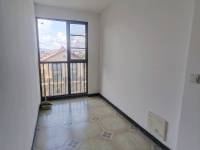 4室2廳2陽臺 萬和花園門廳