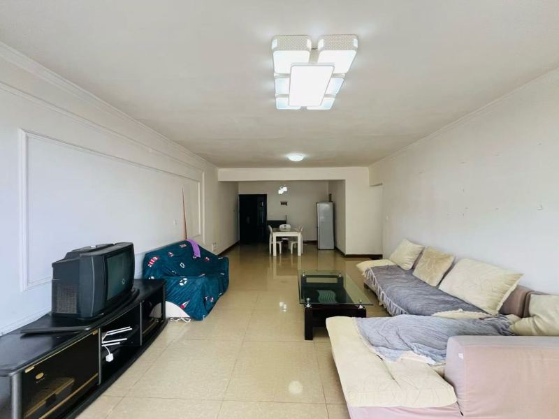 4室2廳2陽臺 金坤尚城祥和里客廳