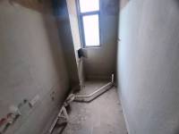 4室2廳2陽臺 平和花園衛(wèi)生間