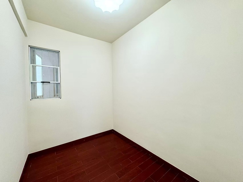 4室2廳2陽(yáng)臺(tái) 云南映象C區(qū)臥室