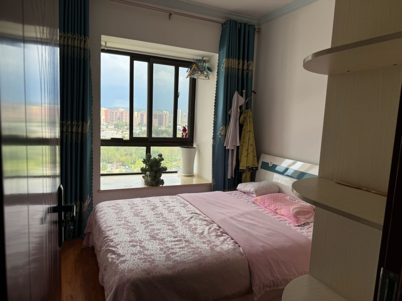 2室2廳2陽臺 新亞洲星辰園臥室