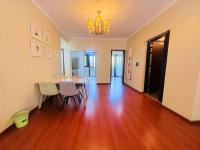 4室2廳2陽臺(tái) 華夏四季二期餐廳