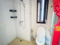 4室2廳2陽臺(tái) 華夏四季二期衛(wèi)生間