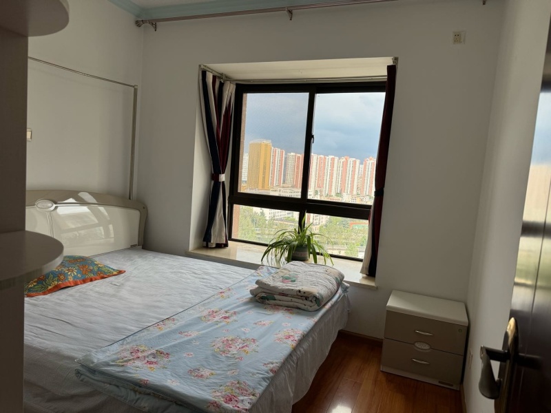 2室2廳2陽臺 新亞洲星辰園臥室