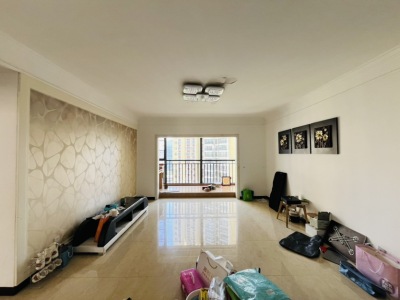 3室2廳2陽臺 金坤尚城學(xué)府里