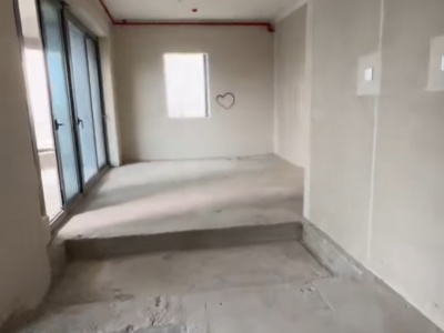 5室2廳3陽(yáng)臺(tái) 山海灣8號(hào)