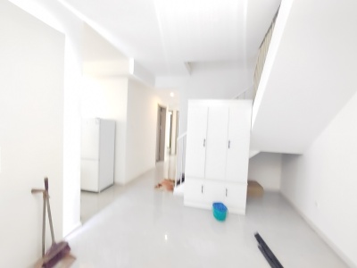 8室2廳2陽(yáng)臺(tái) 俊發(fā)龍泉俊園A1地塊