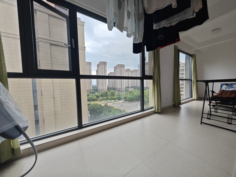 4室2廳2陽臺(tái) 萬科銀海泊岸觀瀾陽臺(tái)