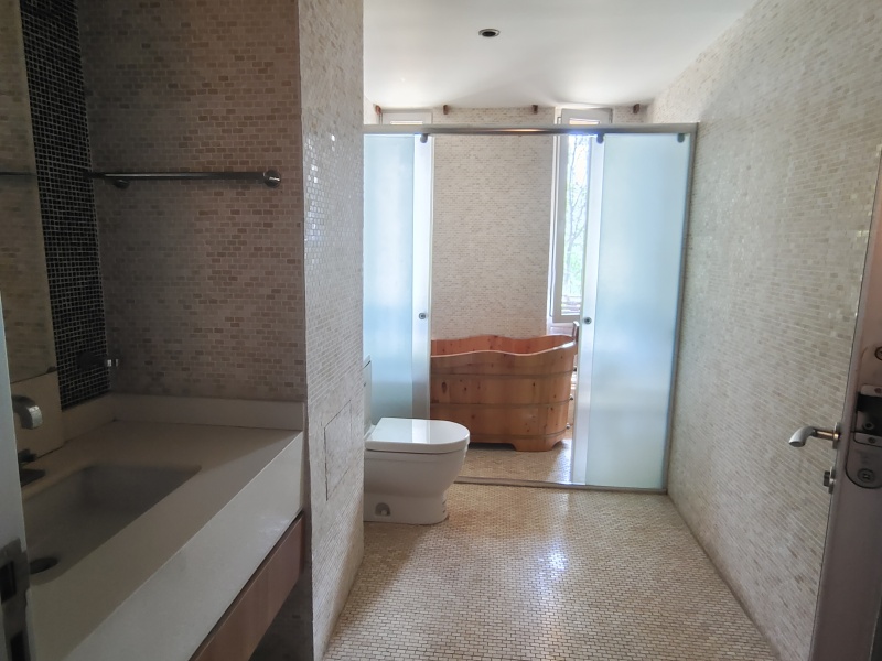 8室5廳4陽臺 世博生態(tài)城半山鄰里別墅衛(wèi)生間