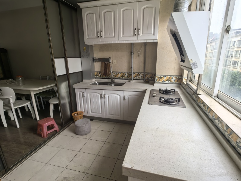 3室2廳2陽臺 百大國際榕苑廚房