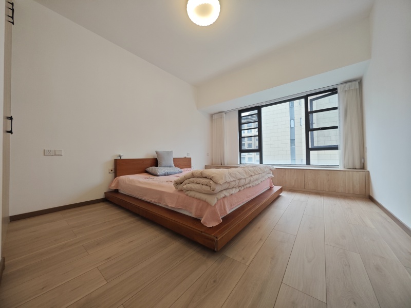 4室2廳2陽臺(tái) 萬科銀海泊岸觀瀾臥室