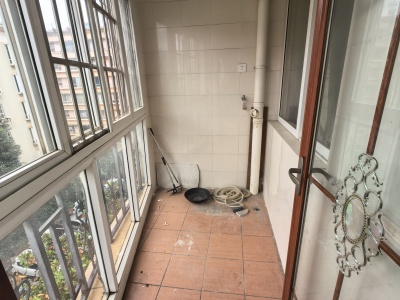 3室2廳2陽臺 百大國際榕苑陽臺