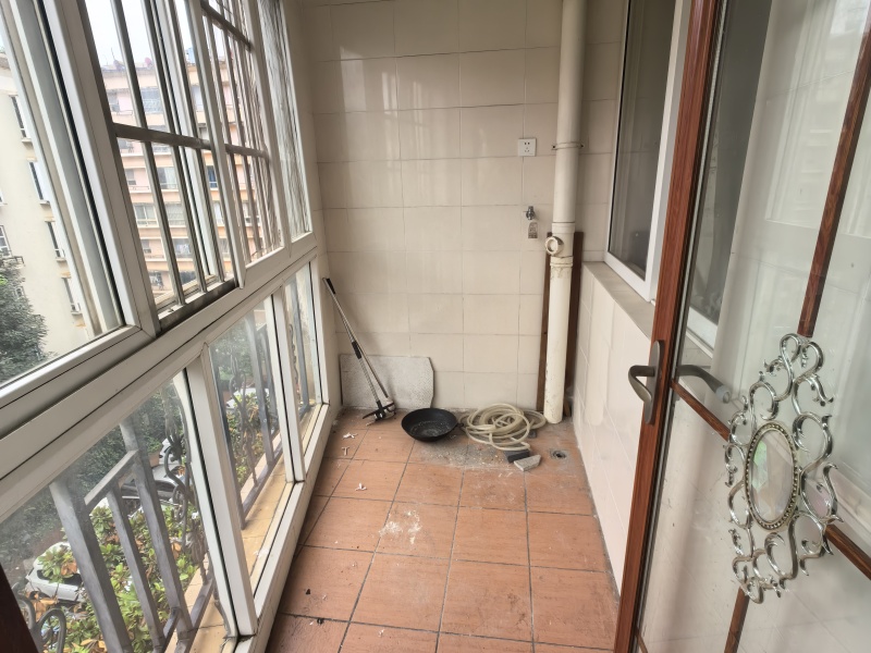 3室2廳2陽臺 百大國際榕苑陽臺