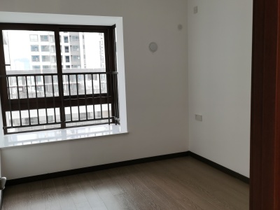 3室2廳 萬科城凌峰上