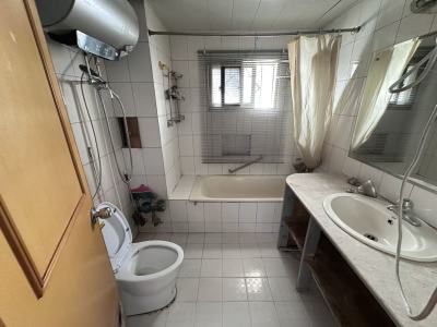 3室2廳1陽(yáng)臺(tái) 金實(shí)小區(qū)華春園