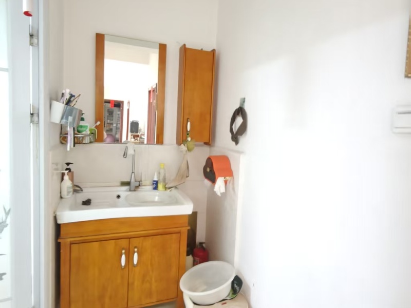 4室2廳2陽臺(tái) 經(jīng)典雙城一期衛(wèi)生間