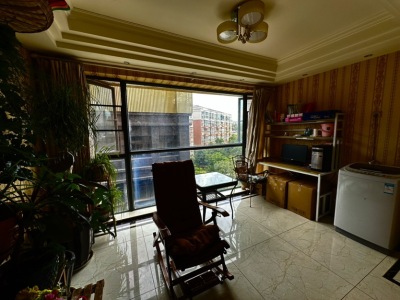 3室2廳2陽臺(tái) 國?,F(xiàn)代城茉莉苑