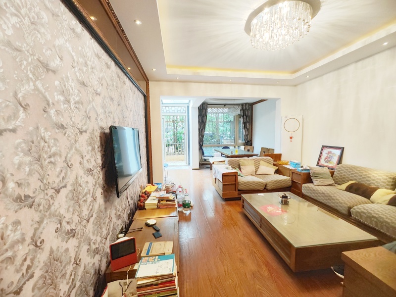 5室2廳3陽臺 朝花曦拾餐廳