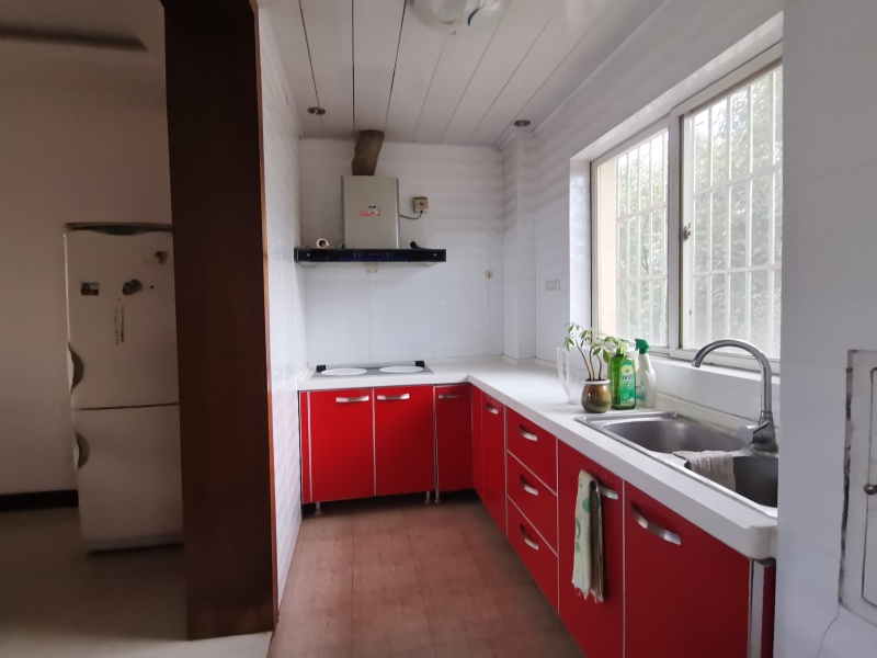 5室2廳2陽臺 云大小區(qū)廚房