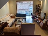 4室2廳4陽臺 玫瑰灣小區(qū)別墅客廳