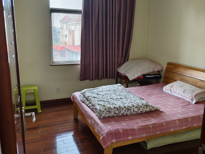 4室2廳4陽臺 玫瑰灣小區(qū)別墅臥室