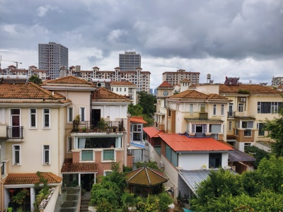 4室2廳4陽臺 玫瑰灣小區(qū)別墅自家花園