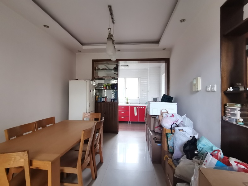 5室2廳2陽臺 云大小區(qū)餐廳