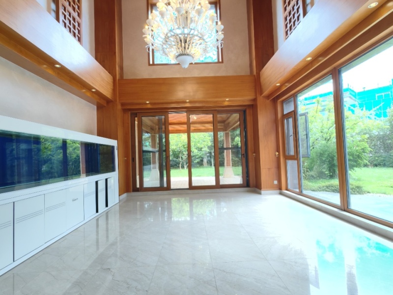 6室2廳5陽(yáng)臺(tái) 滇池高爾夫別墅別墅客廳