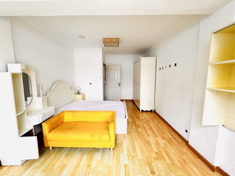 3室1廳1陽臺 穿金路煤機(jī)廠宿舍臥室