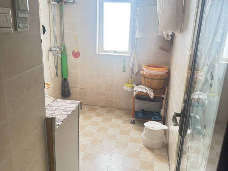 3室2廳2陽臺 都市名園衛(wèi)生間