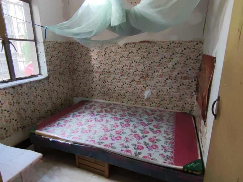 3室1廳1陽臺 春光小區(qū)臥室